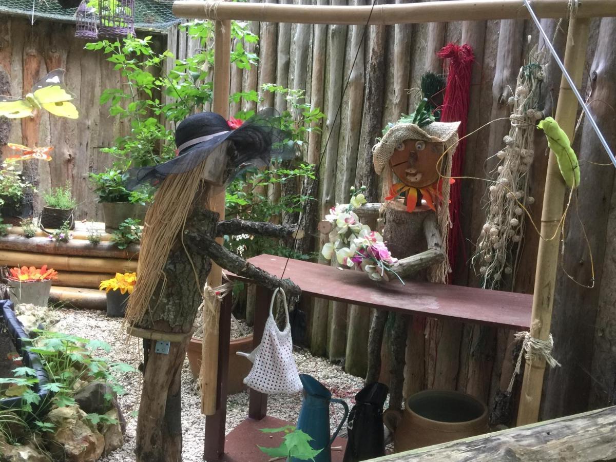 Jolie Halte Normande Homestay Balines